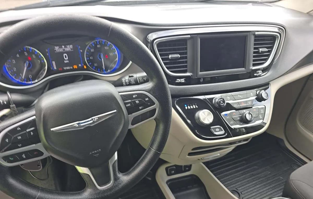 2020 CHRYSLER PACIFICA TOURING 121.6" WB 7