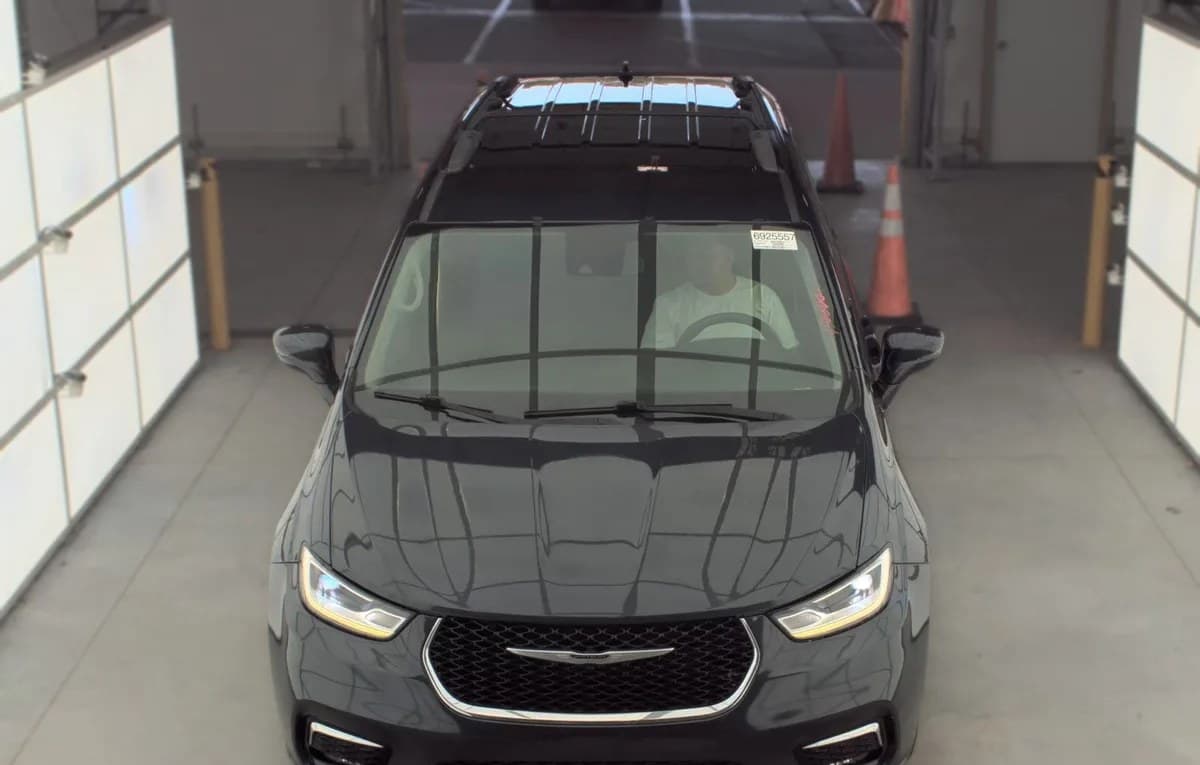 2021 CHRYSLER PACIFICA TOURING 121.6" WB 3