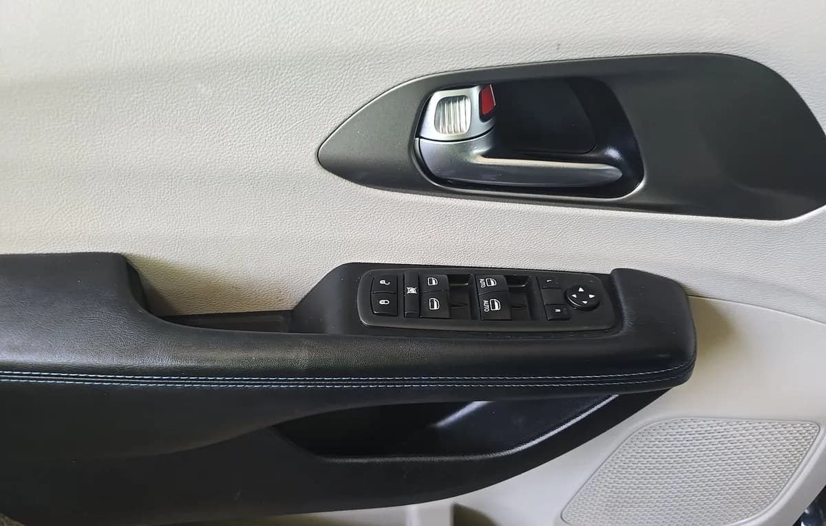 2021 CHRYSLER PACIFICA TOURING 121.6" WB 6