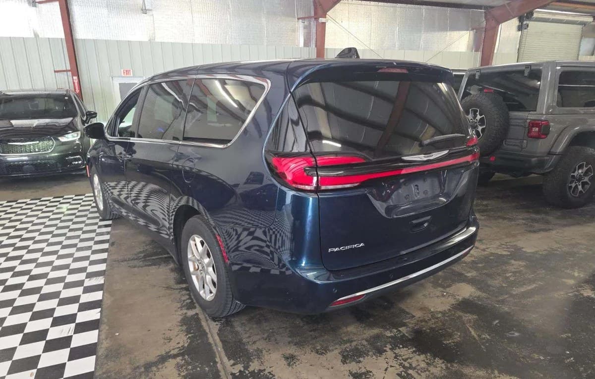 2024 CHRYSLER PACIFICA TOURING 121.6" WB 3