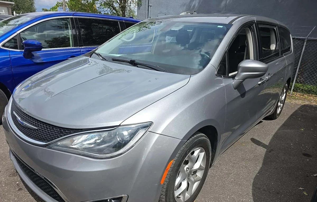2019 CHRYSLER PACIFICA TOURING PLUS 121.6" WB 2