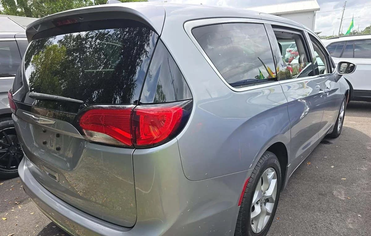 2019 CHRYSLER PACIFICA TOURING PLUS 121.6" WB 4