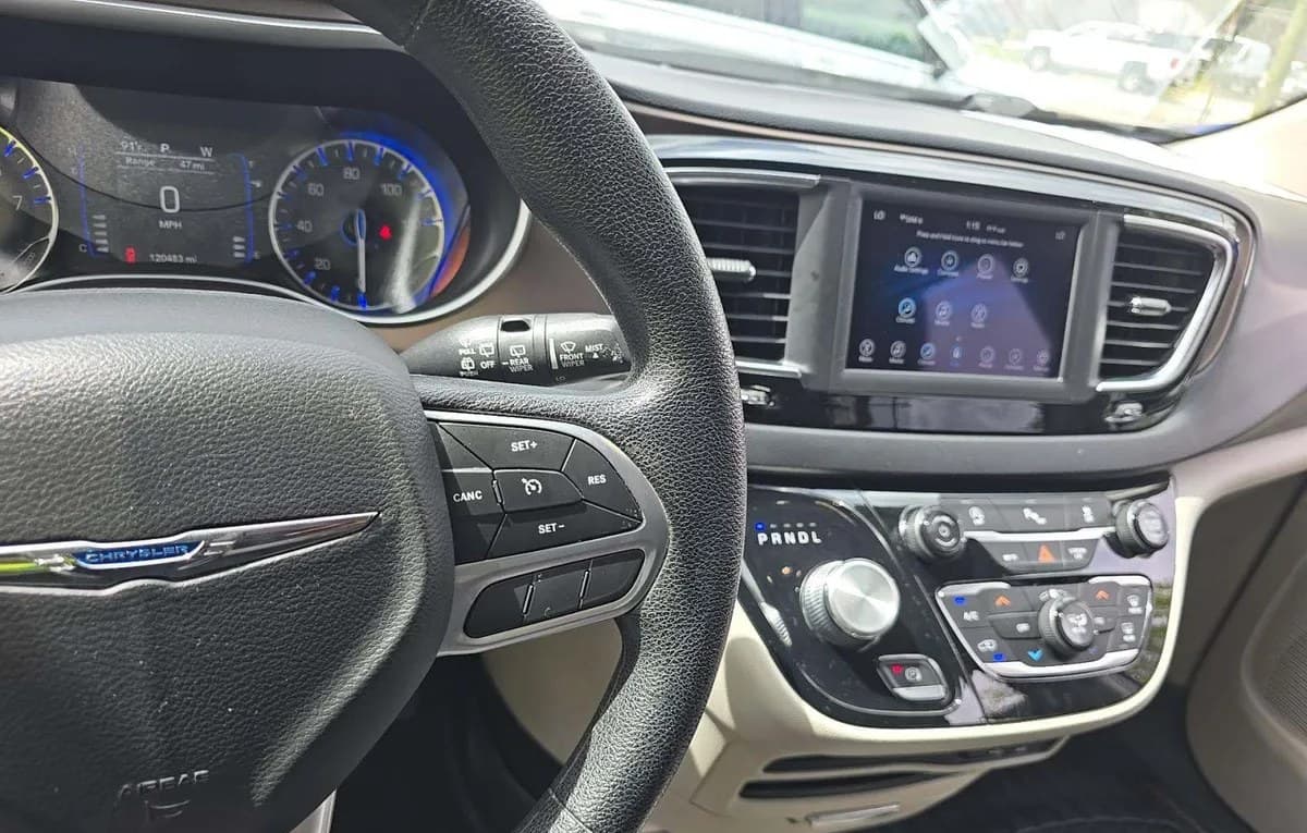 2019 CHRYSLER PACIFICA TOURING PLUS 121.6" WB 7