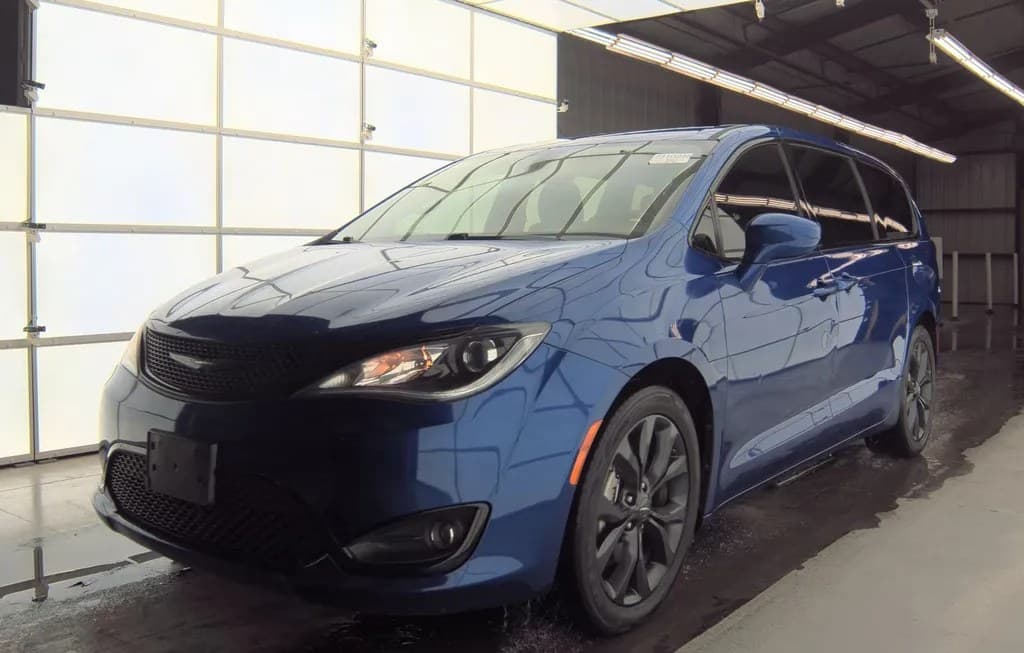 2019 CHRYSLER PACIFICA TOURING PLUS 121.6" WB 1