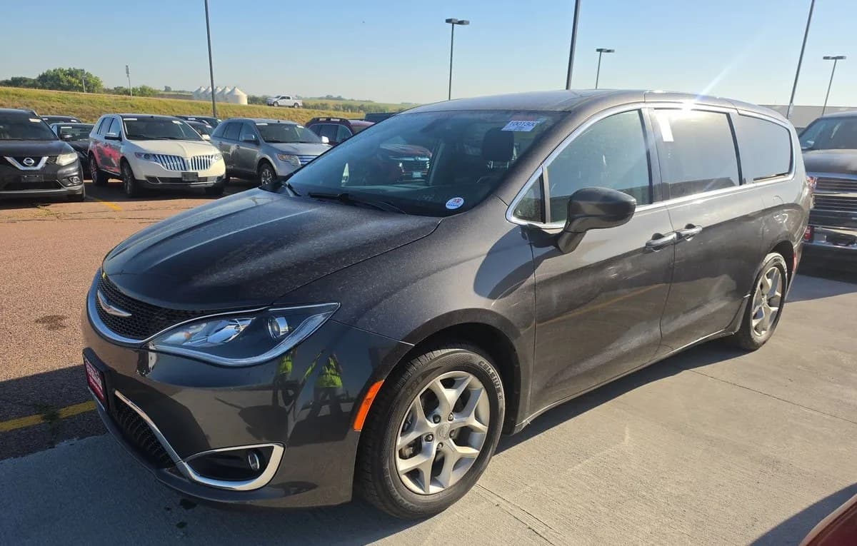 2019 CHRYSLER PACIFICA TOURING Plus 2