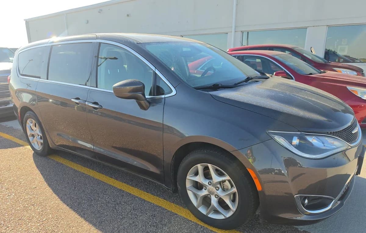 2019 CHRYSLER PACIFICA TOURING Plus 4