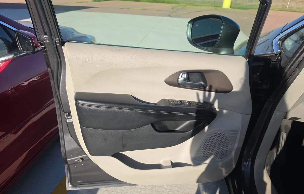 2019 CHRYSLER PACIFICA TOURING Plus 6