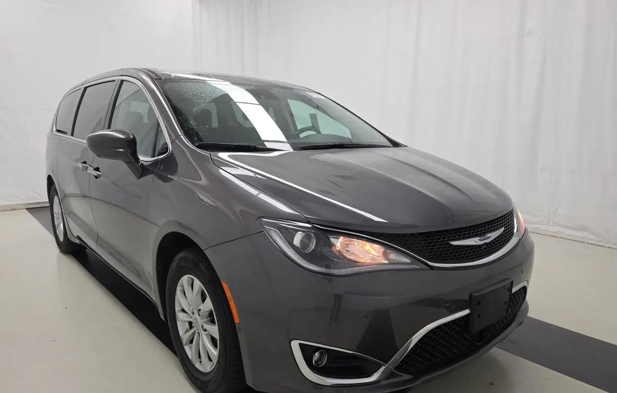 2019 CHRYSLER PACIFICA TOURING PLUS 121.6" WB 4