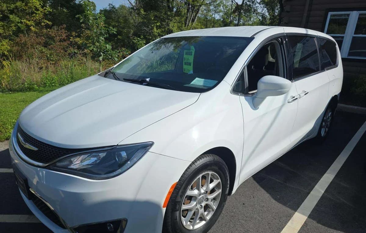 2020 CHRYSLER PACIFICA TOURING 121.6" WB 2