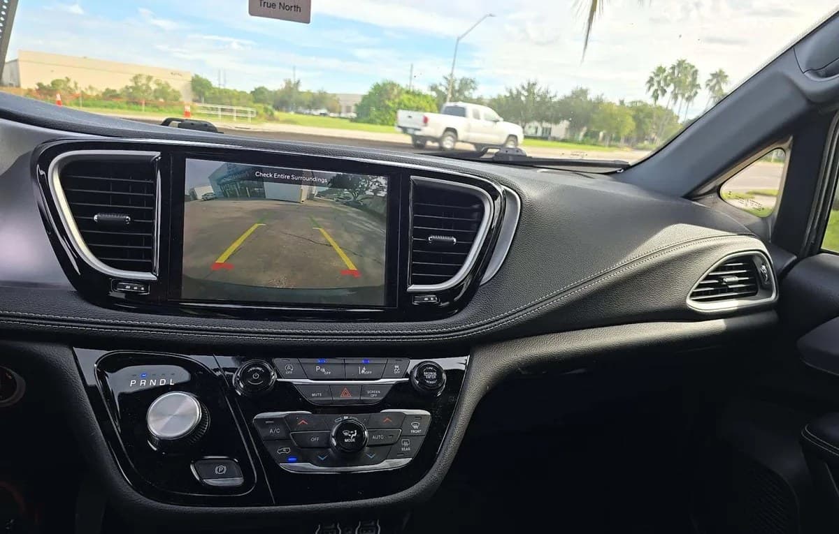 2024 CHRYSLER PACIFICA TOURING 121.6" WB 7