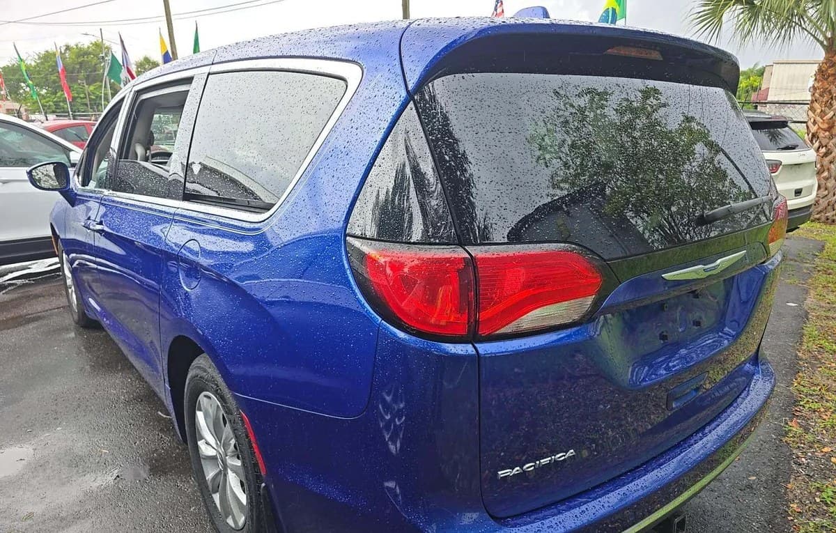 2018 CHRYSLER PACIFICA TOURING PLUS 121.6" WB 3
