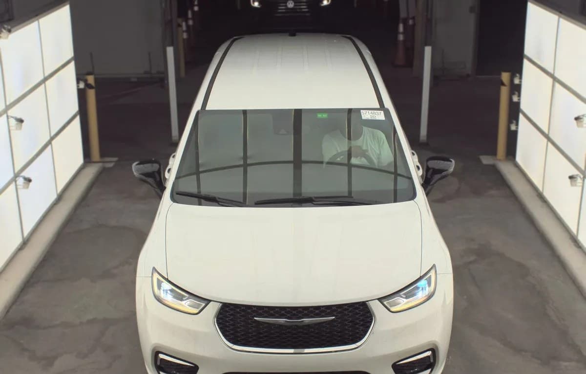 2024 CHRYSLER PACIFICA TOURING 121.6" WB 3