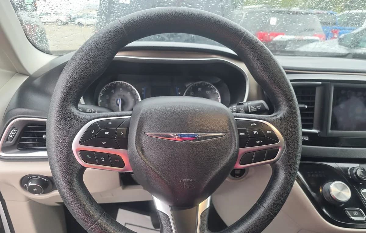 2019 CHRYSLER PACIFICA TOURING PLUS 121.6" WB 7