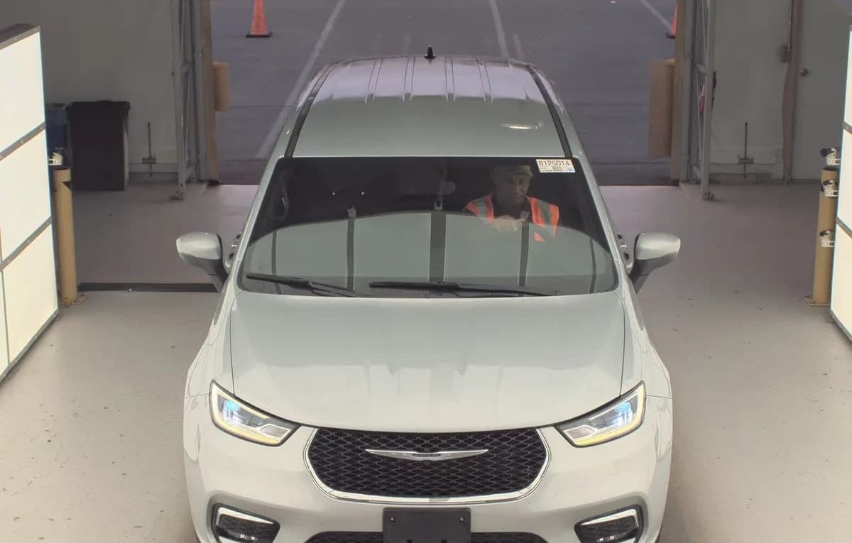 2023 CHRYSLER PACIFICA TOURING 121.6" WB 3