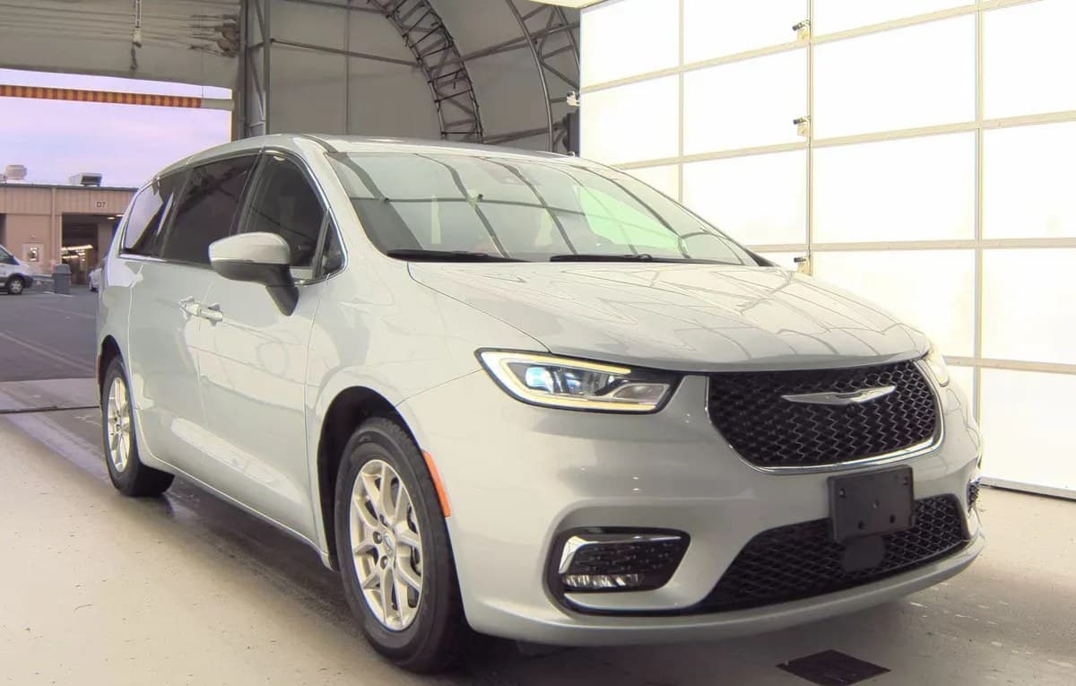 2023 CHRYSLER PACIFICA TOURING 121.6" WB 4
