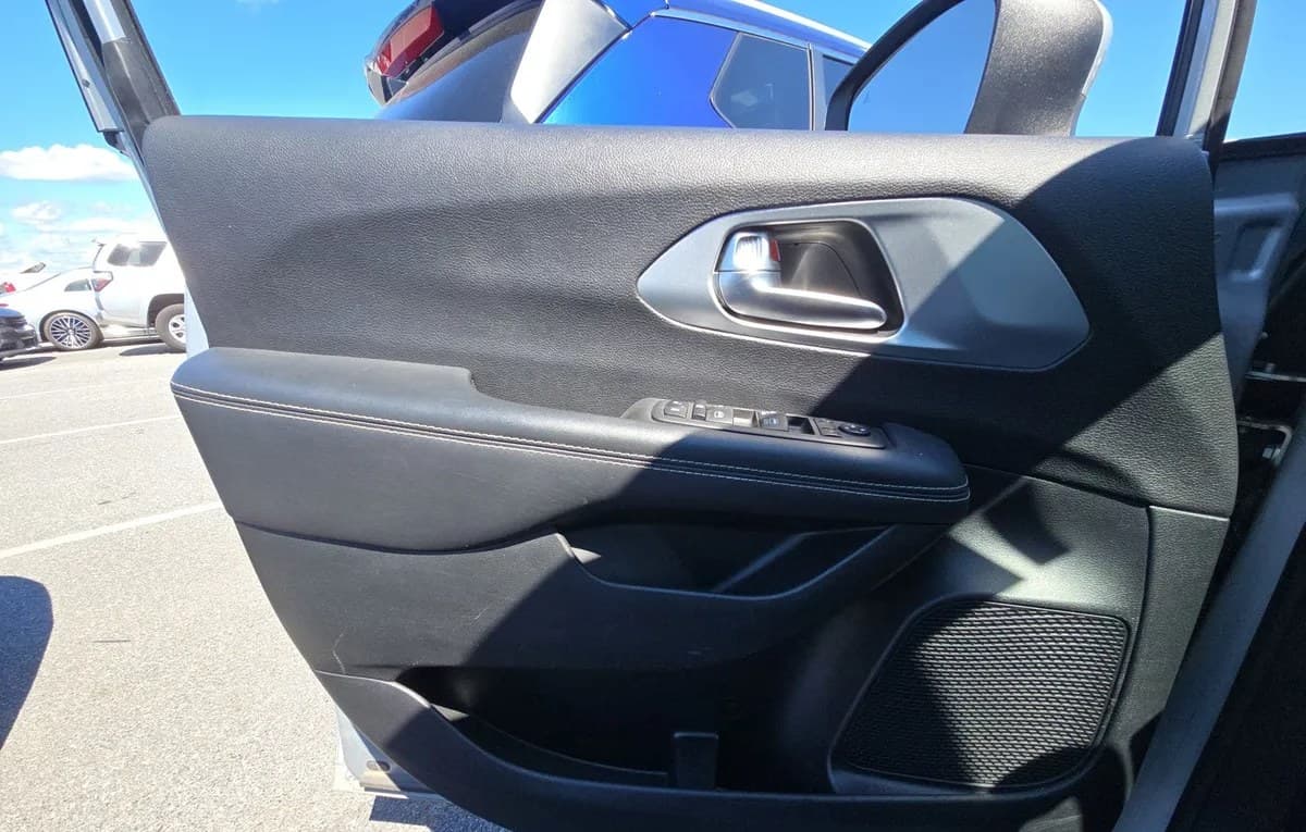 2023 CHRYSLER PACIFICA TOURING 121.6" WB 6