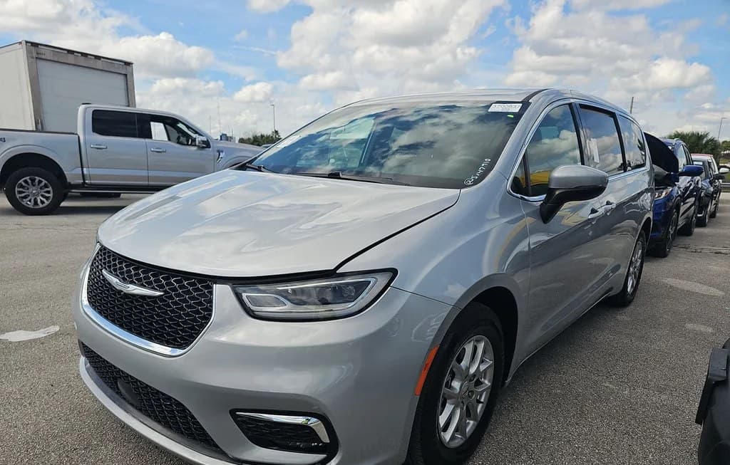2023 CHRYSLER PACIFICA TOURING 121.6" WB