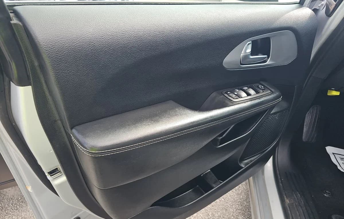 2023 CHRYSLER PACIFICA TOURING 121.6" WB 6