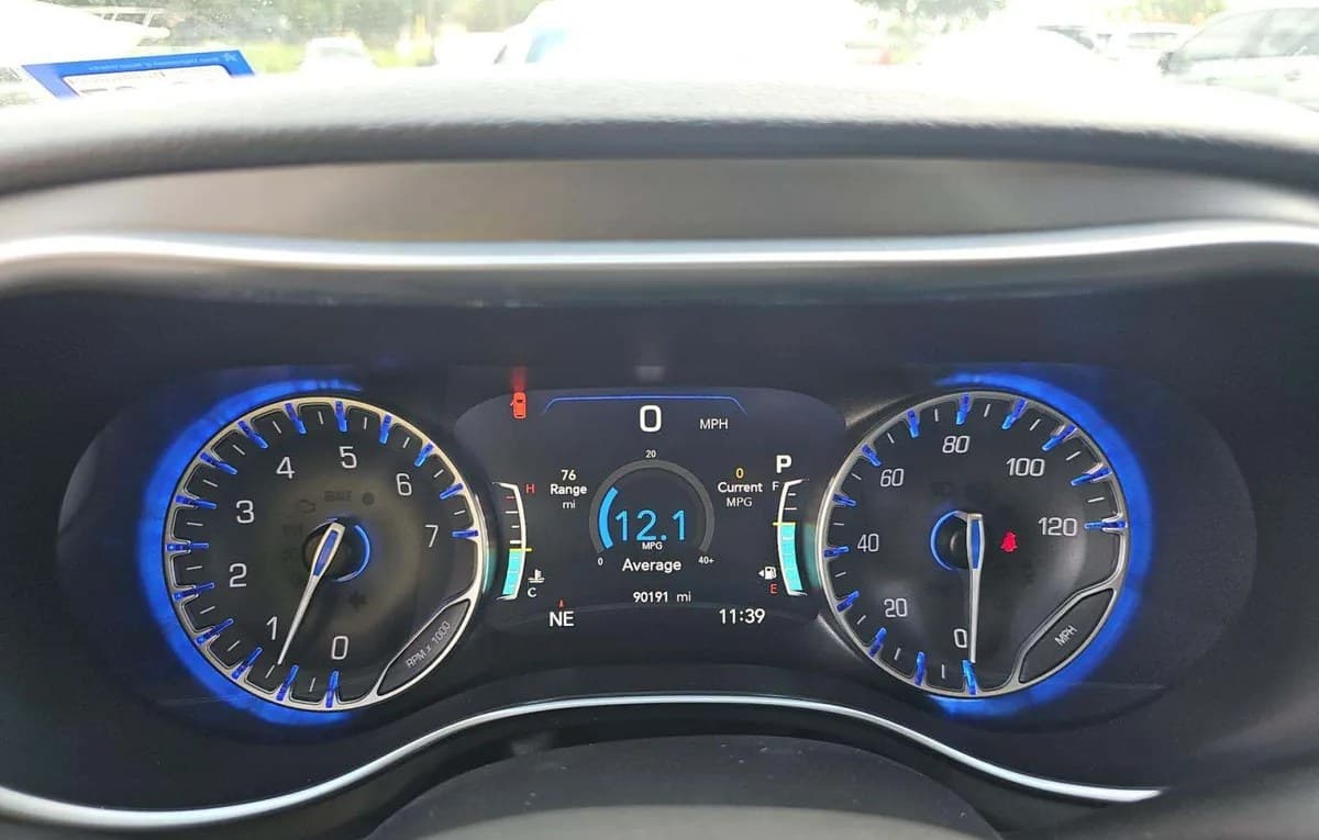 2018 CHRYSLER PACIFICA LIMITED 121.6" WB 6
