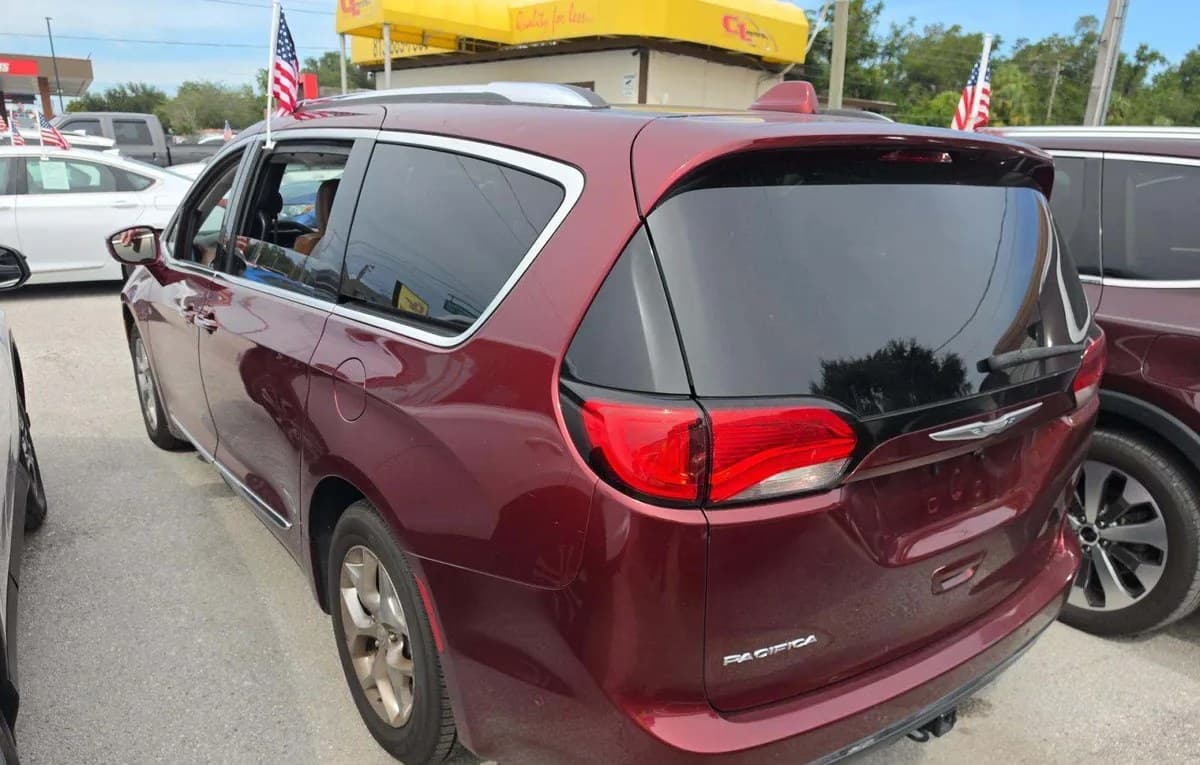 2017 CHRYSLER PACIFICA LIMITED 121.6" WB 3