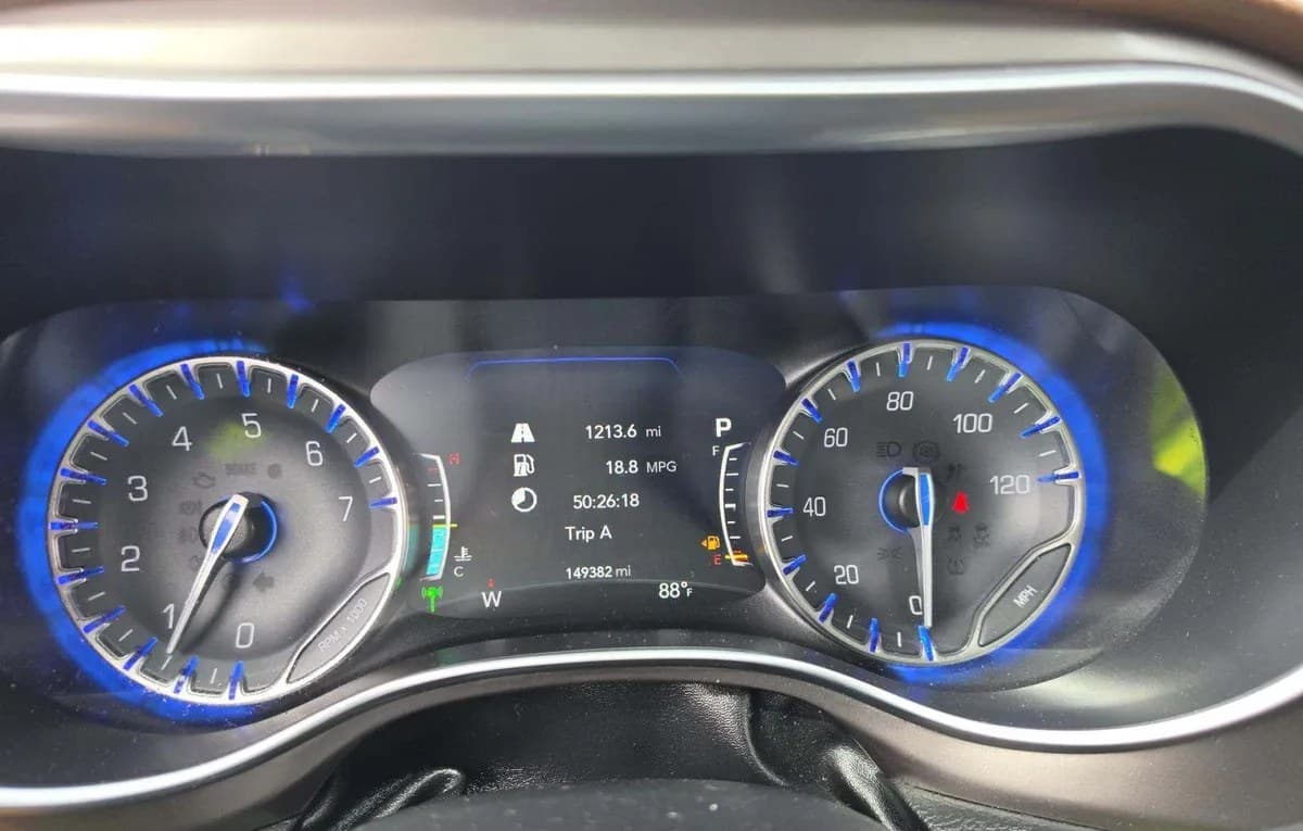 2017 CHRYSLER PACIFICA LIMITED 121.6" WB 6
