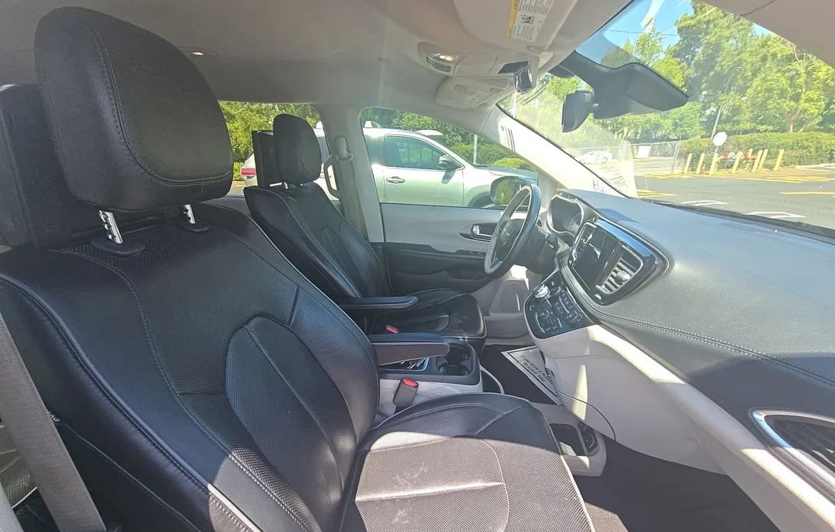 2017 CHRYSLER PACIFICA Limited 5