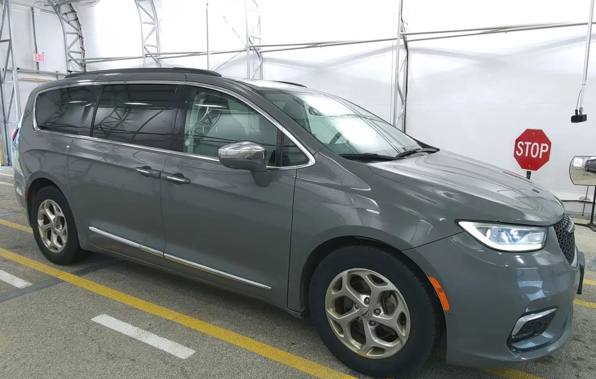 2022 CHRYSLER PACIFICA LIMITED 121.6" WB 4