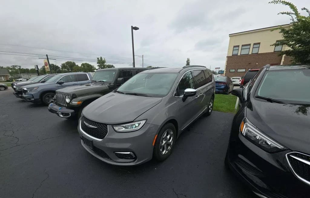 2023 CHRYSLER PACIFICA LIMITED 121.6" WB 1