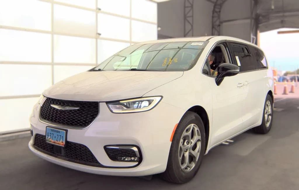 2024 CHRYSLER PACIFICA LIMITED 121.6" WB