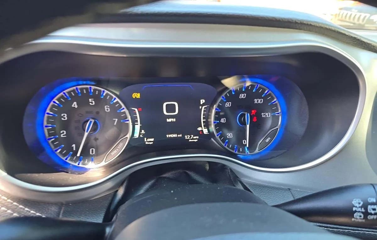 2018 CHRYSLER PACIFICA LIMITED 121.6" WB 6