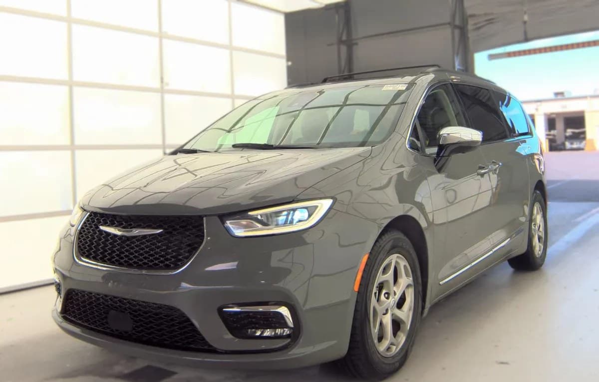 2023 CHRYSLER PACIFICA LIMITED 121.6" WB 2