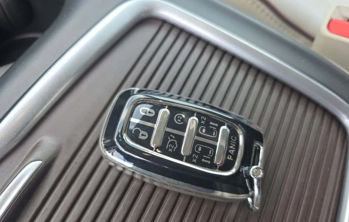 2017 CHRYSLER PACIFICA LIMITED 121.6" WB 5
