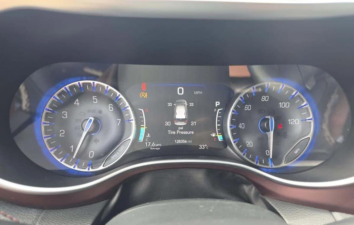 2017 CHRYSLER PACIFICA LIMITED 121.6" WB 6