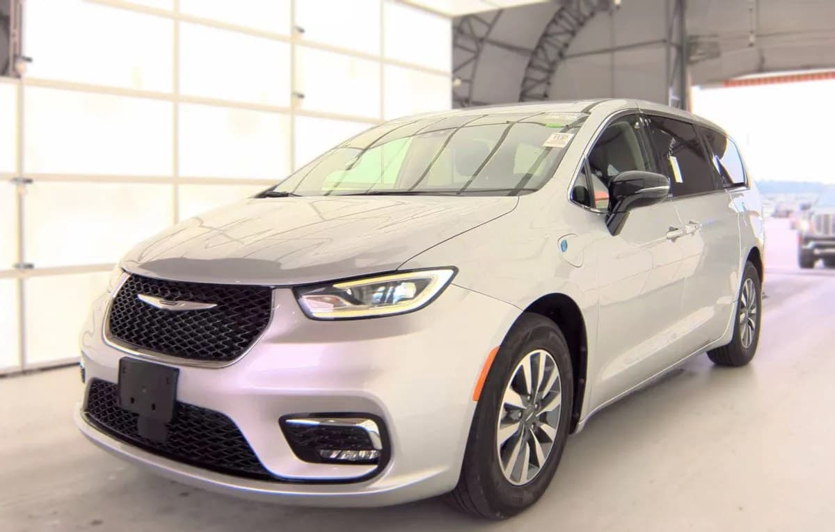 2024 CHRYSLER PACIFICA HYBRID SELECT 121.6" WB 2