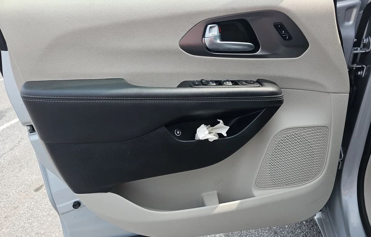 2024 CHRYSLER PACIFICA HYBRID SELECT 121.6" WB 6