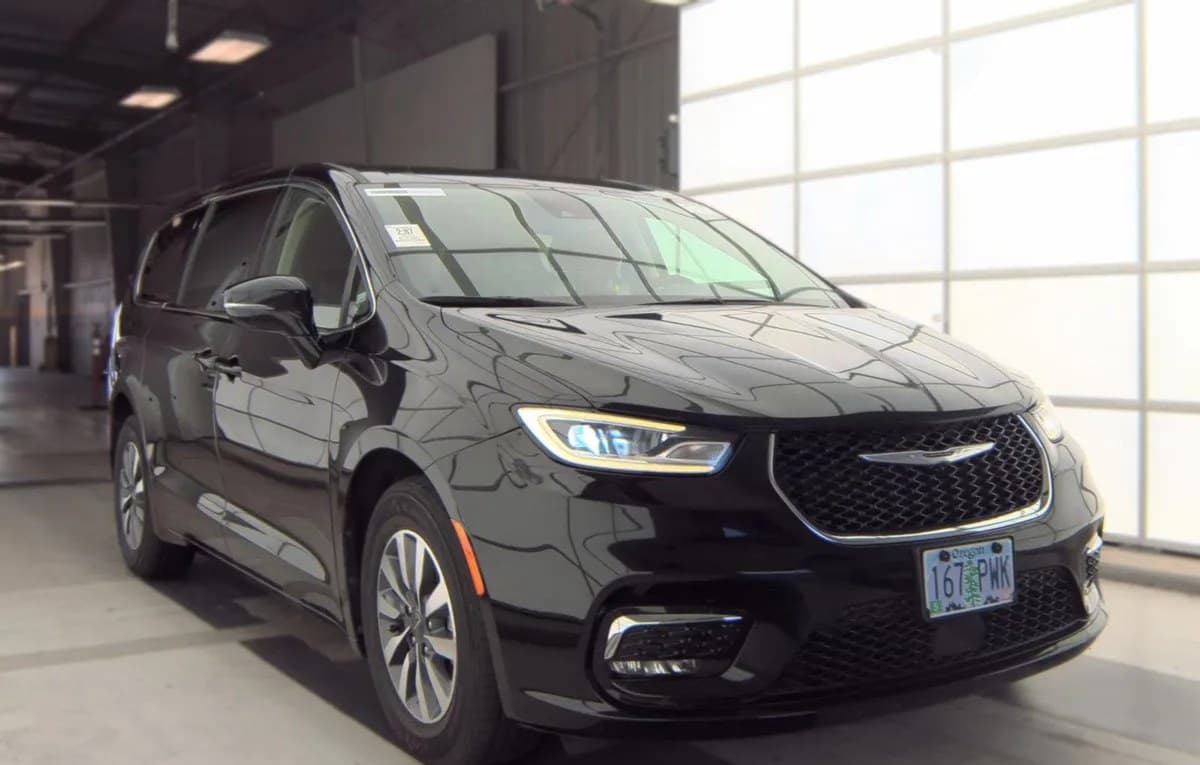 2024 CHRYSLER PACIFICA HYBRID SELECT 121.6" WB 4