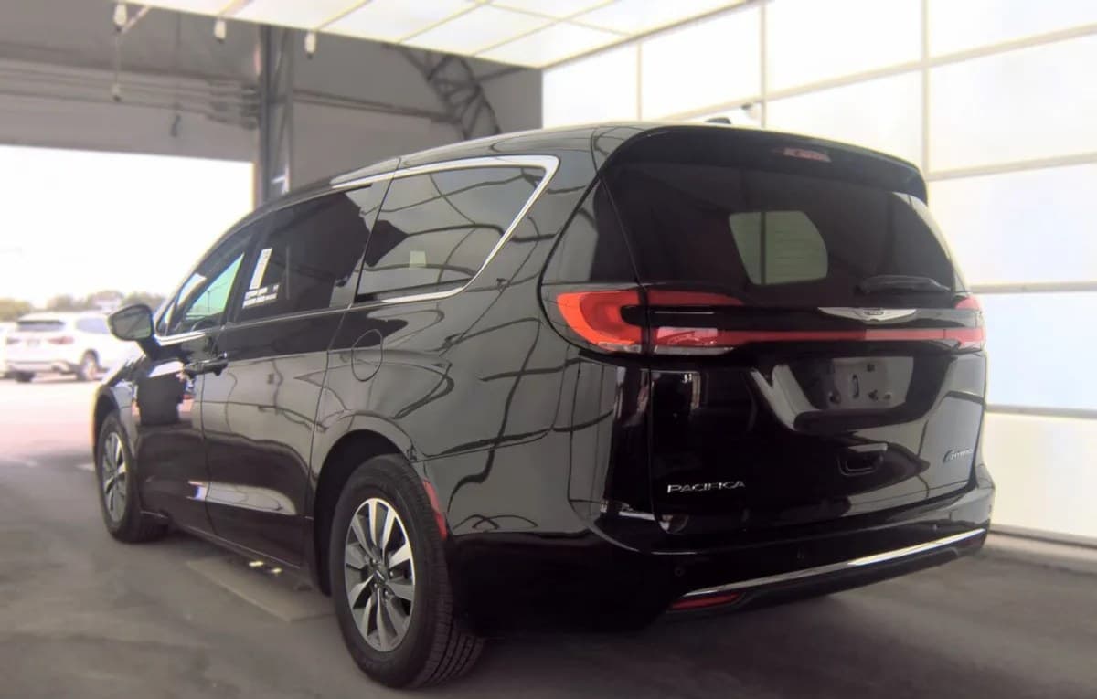2024 CHRYSLER PACIFICA HYBRID SELECT 121.6" WB 5