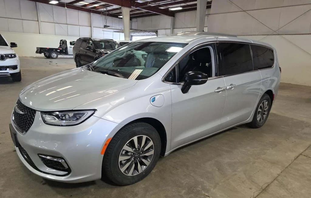 2024 CHRYSLER PACIFICA HYBRID SELECT 121.6" WB