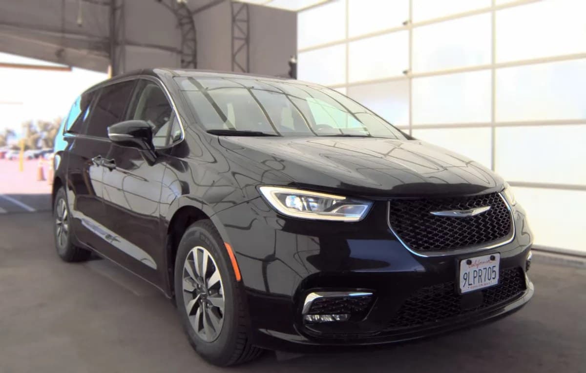 2024 CHRYSLER PACIFICA HYBRID SELECT 121.6" WB 4