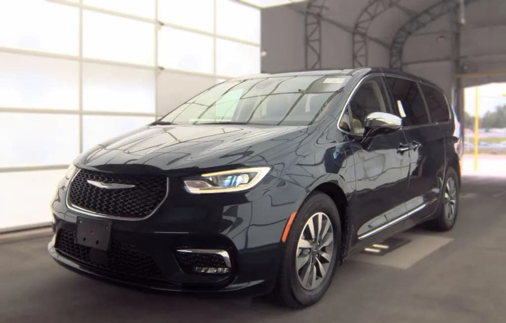 2023 CHRYSLER PACIFICA HYBRID LIMITED 121.6" WB