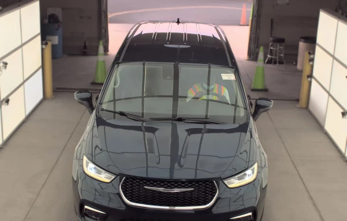 2023 CHRYSLER PACIFICA TOURING L 121.6" WB 3