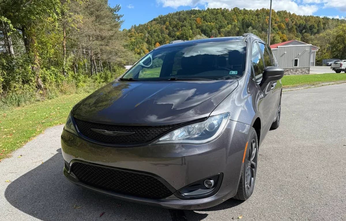 2020 CHRYSLER PACIFICA LAUNCH EDITION 121.6" WB 4