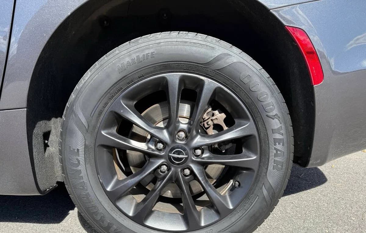 2020 CHRYSLER PACIFICA LAUNCH EDITION 121.6" WB 5