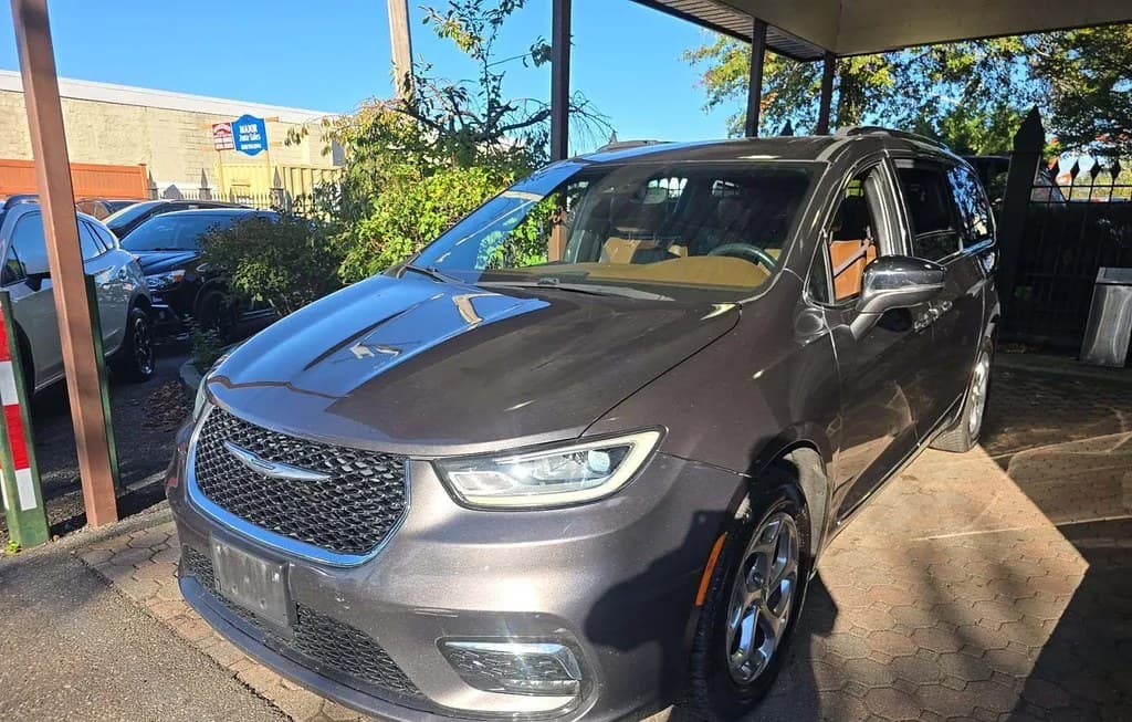 2021 CHRYSLER PACIFICA LIMITED 121.6" WB