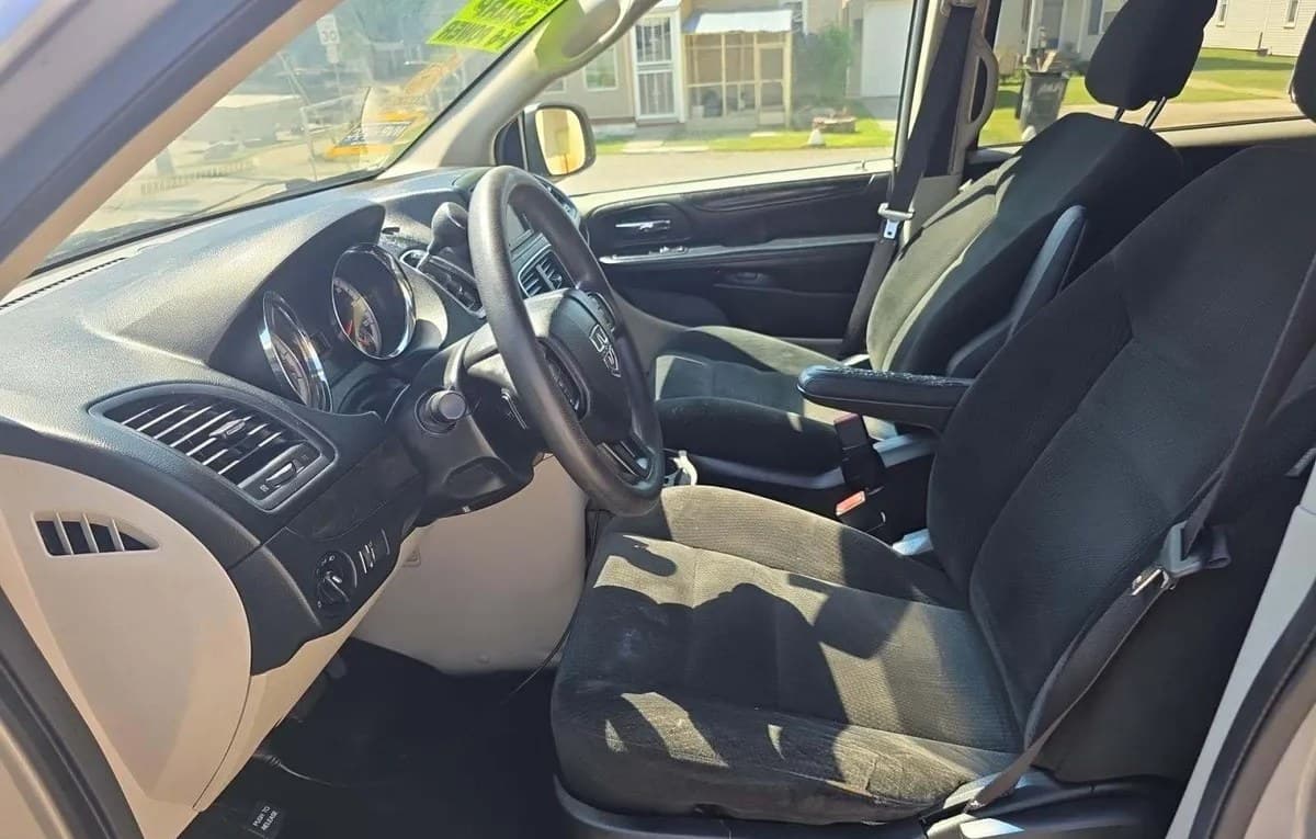 2017 DODGE GRAND CARAVAN SE 121.2" WB 4