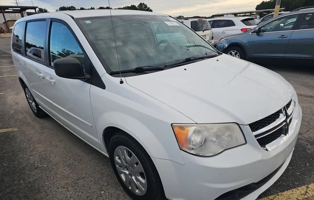 2017 DODGE GRAND CARAVAN SE 121.2" WB 4