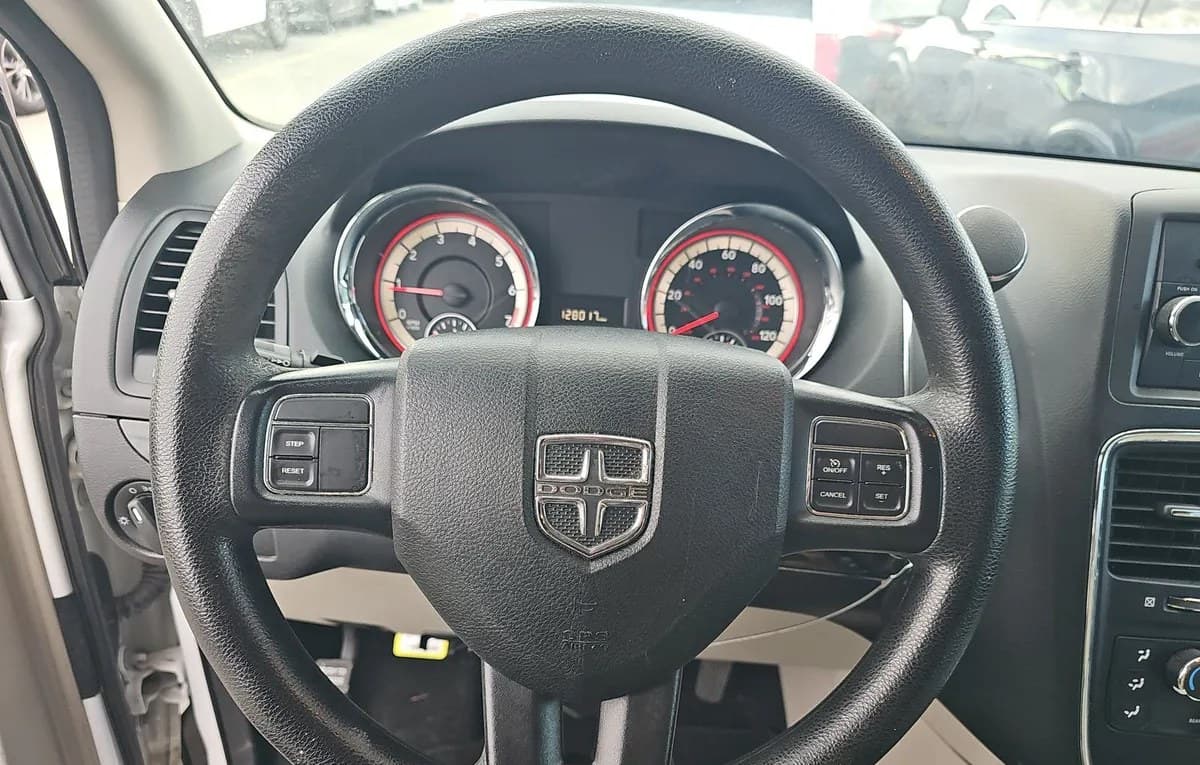 2017 DODGE GRAND CARAVAN SE 121.2" WB 7