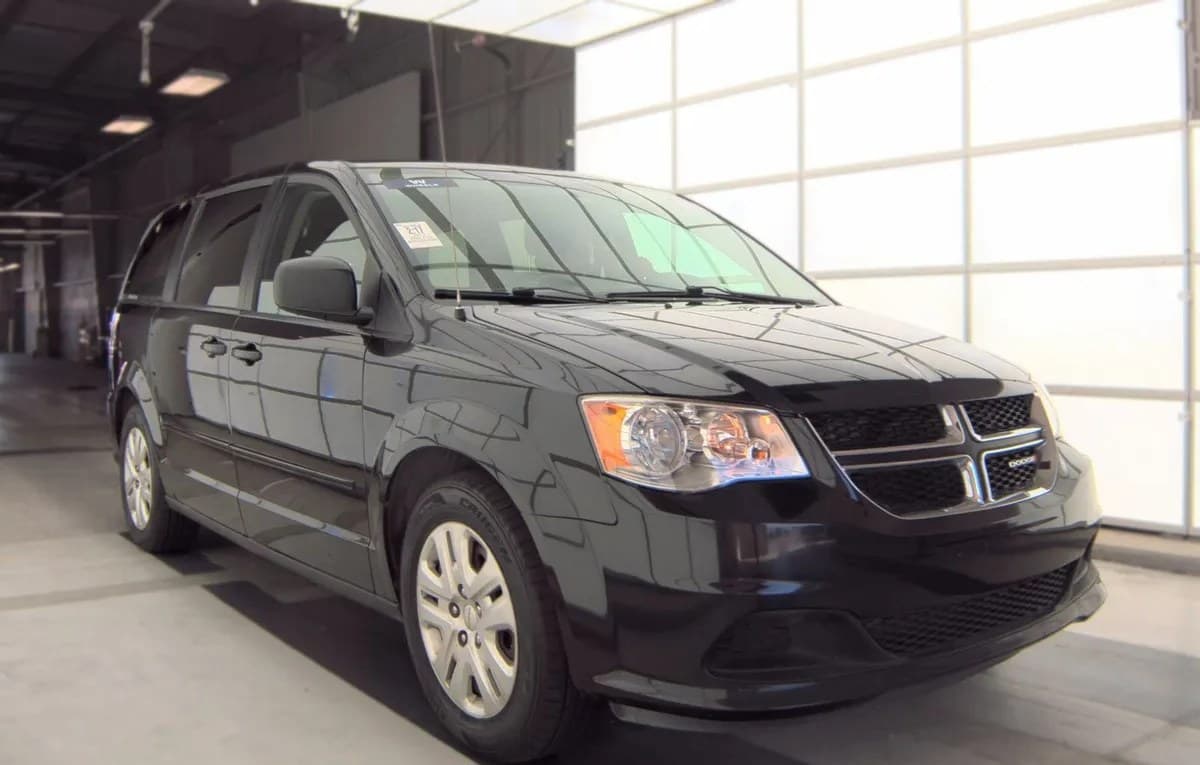 2017 DODGE GRAND CARAVAN SE 121.2" WB 4