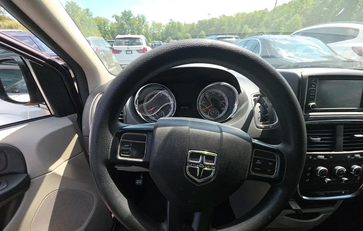 2017 DODGE GRAND CARAVAN SE 121.2" WB 7
