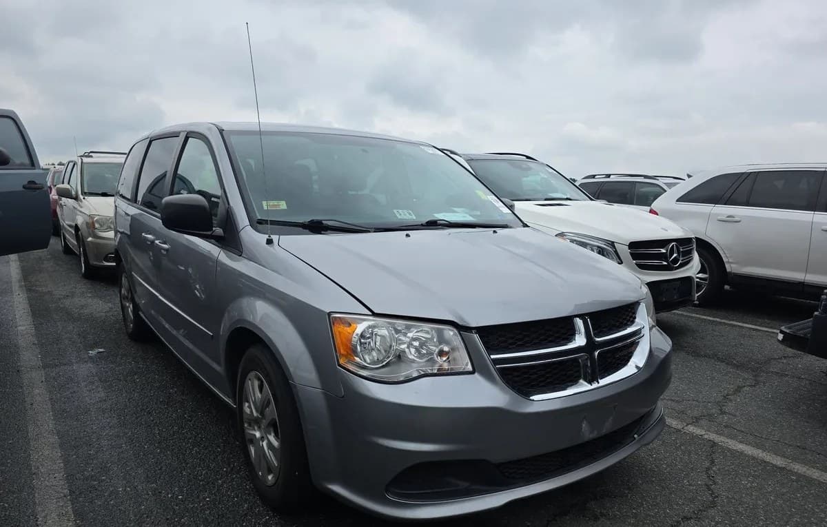 2017 DODGE GRAND CARAVAN SE 121.2" WB 4